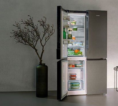 réfrigérateur entre ouvert