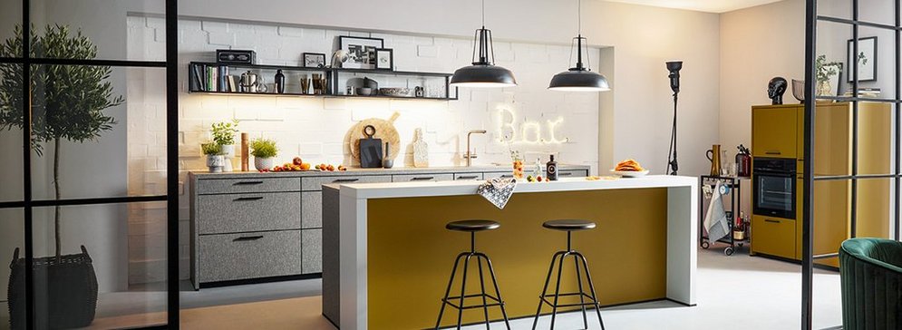 cuisine jaune olive avec îlot central - Cuisines références