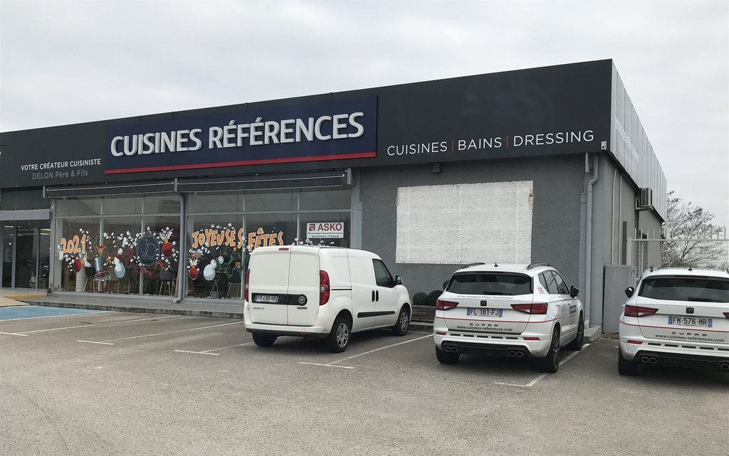 Cuisines Références CHALON SUR SAONE - LA LOYÈRE vous attend pour réaliser la cuisine aménagée sur mesure qui vous ressemble !