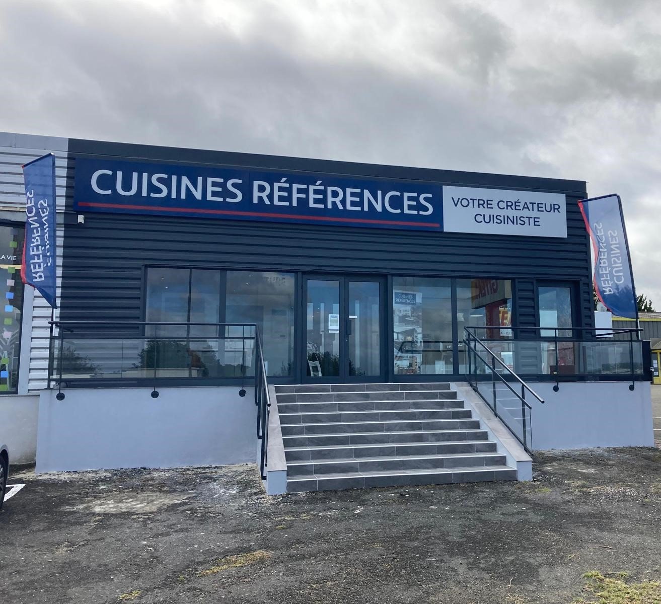 Cuisines Références SABLE S/-SARTHE vous attend pour réaliser la cuisine aménagée sur mesure qui vous ressemble !