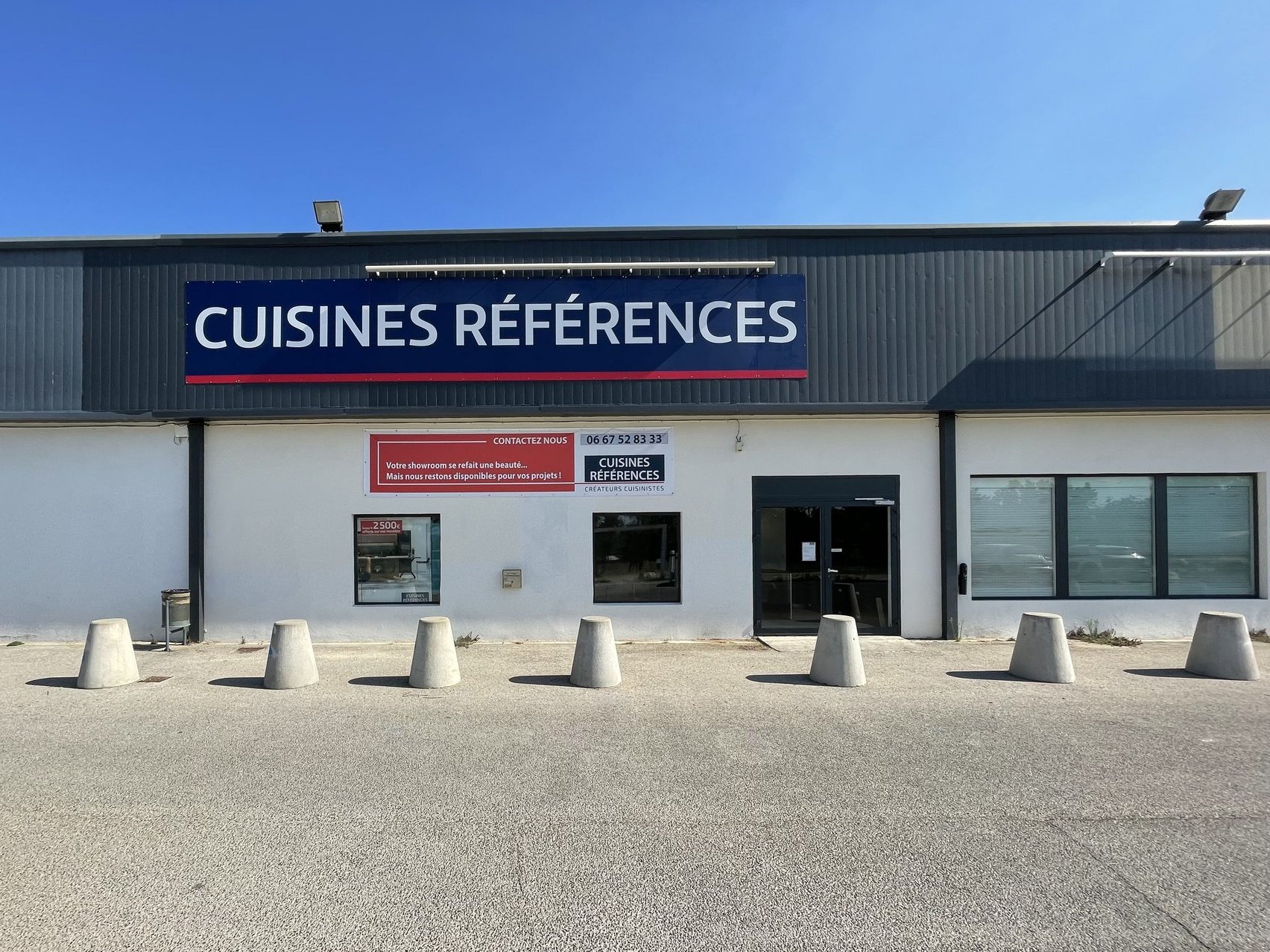 Cuisines Références EGUILLES - AIX EN PROVENCE vous attend pour réaliser la cuisine aménagée sur mesure qui vous ressemble !