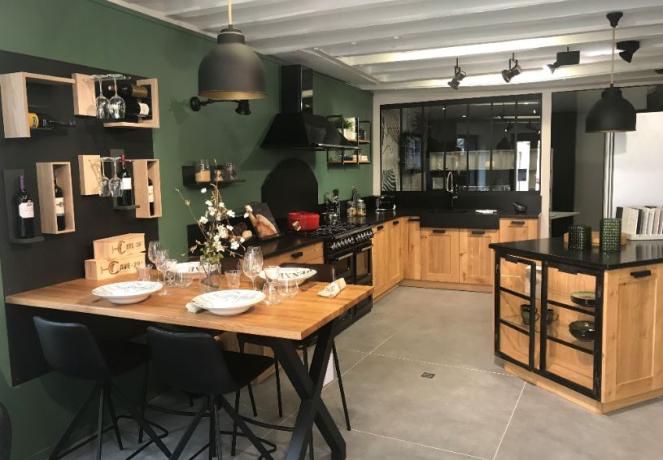 Cuisines Références BROU vous attend pour réaliser la cuisine aménagée sur mesure qui vous ressemble !