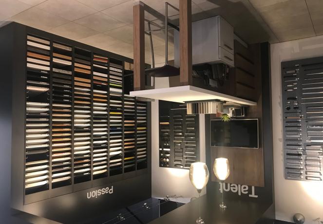 Cuisines Références TOULON LA VALETTE DU VAR vous attend pour réaliser la cuisine aménagée sur mesure qui vous ressemble !