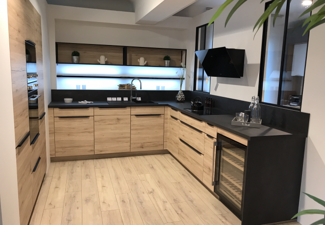 Cuisines Références CUCQ - LE TOUQUET vous attend pour réaliser la cuisine aménagée sur mesure qui vous ressemble !