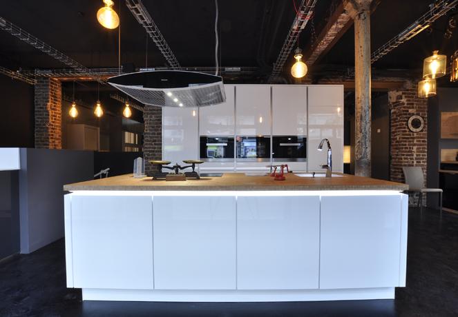 Cuisines Références COURBEVOIE vous attend pour réaliser la cuisine aménagée sur mesure qui vous ressemble !