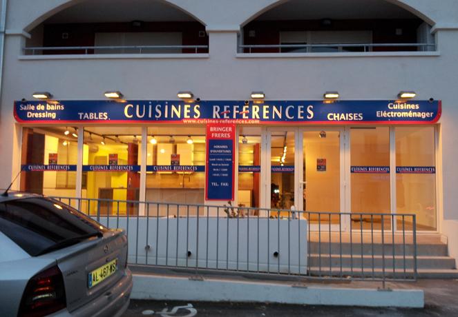 Cuisines Références FRONTIGNAN vous attend pour réaliser la cuisine aménagée sur mesure qui vous ressemble !