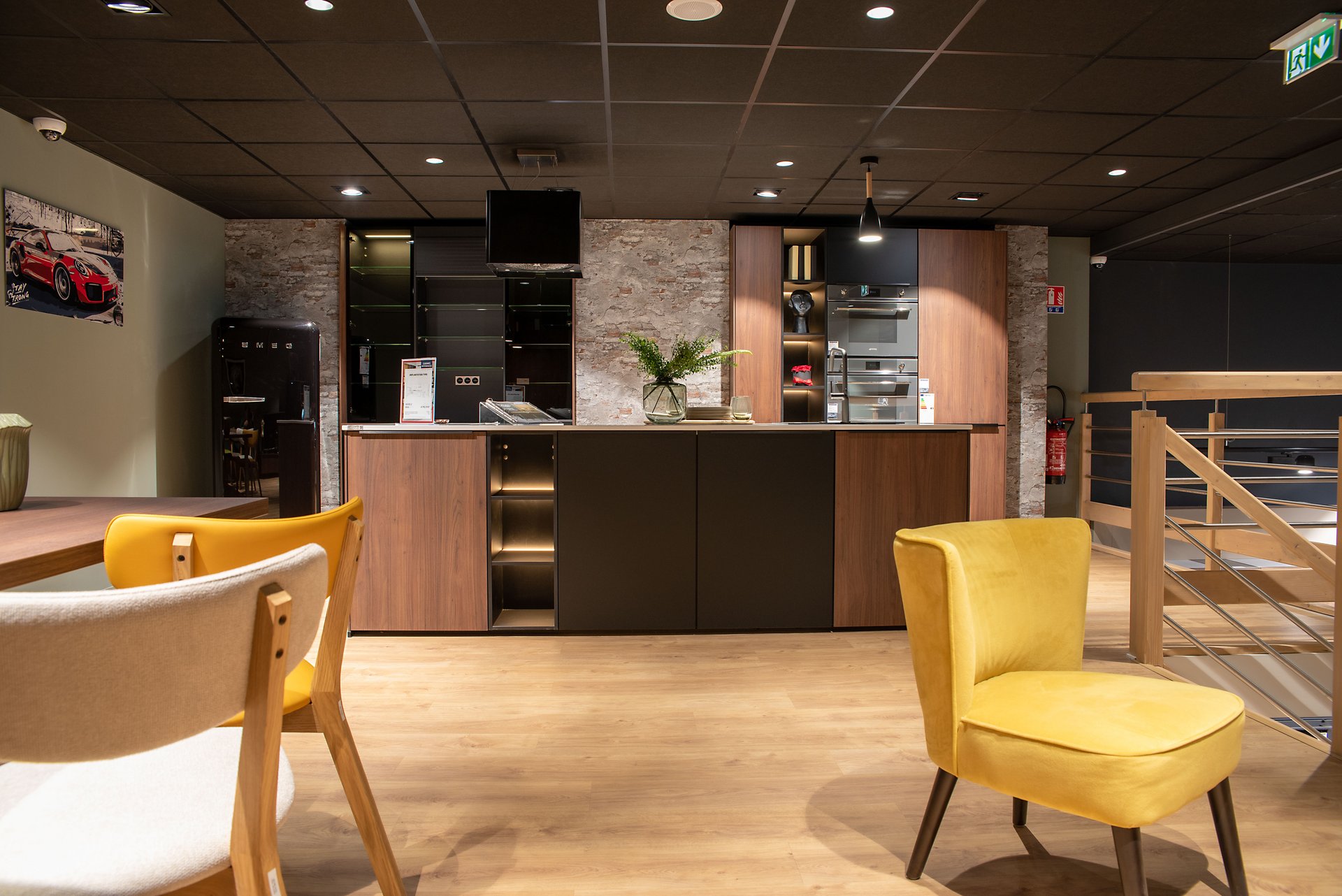 Cuisines Références PONT-AUDEMER vous attend pour réaliser la cuisine aménagée sur mesure qui vous ressemble !