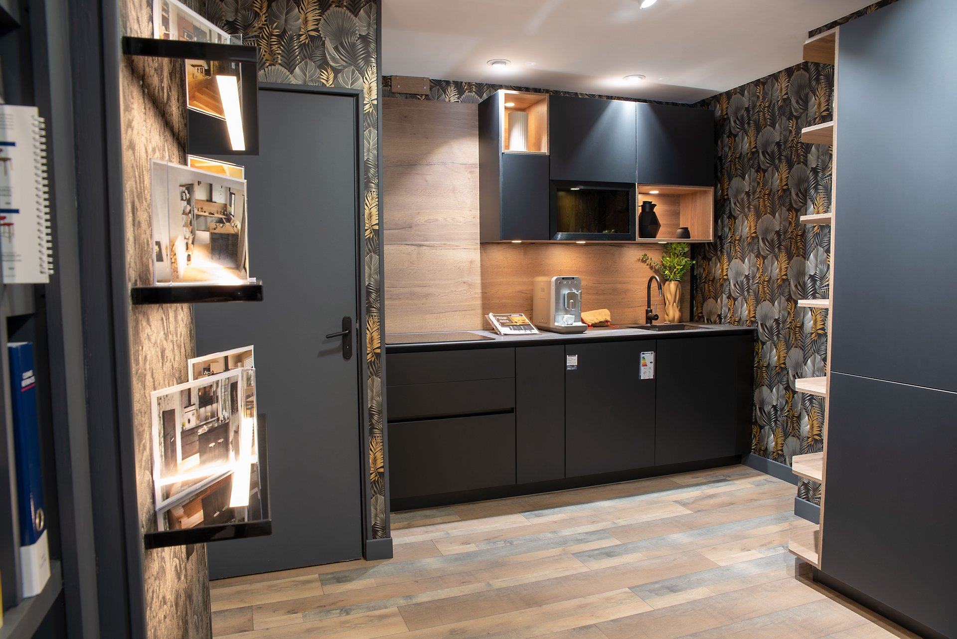 Cuisines Références BERNAY vous attend pour réaliser la cuisine aménagée sur mesure qui vous ressemble !