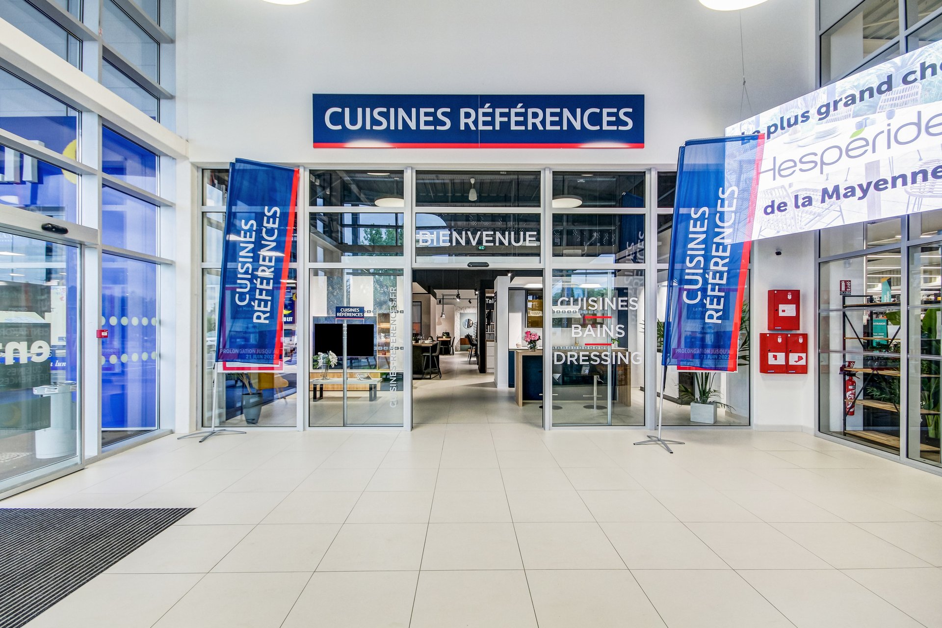 Cuisines Références EVRON - CHARTRES-LA-FORÊT vous attend pour réaliser la cuisine aménagée sur mesure qui vous ressemble !