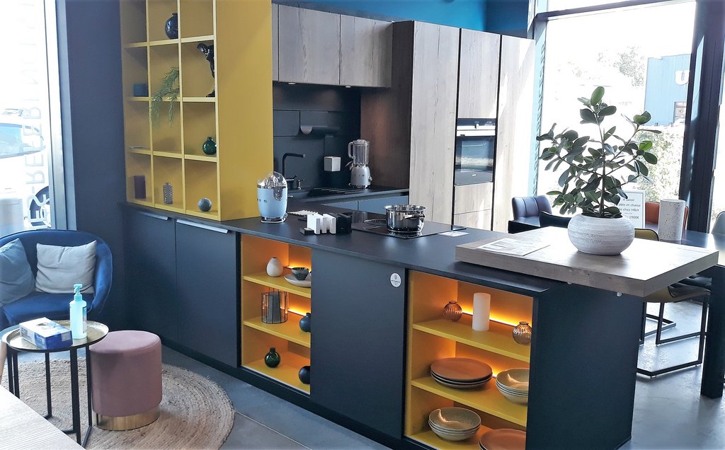 Cuisines Références MERIGNAC vous attend pour réaliser la cuisine aménagée sur mesure qui vous ressemble !