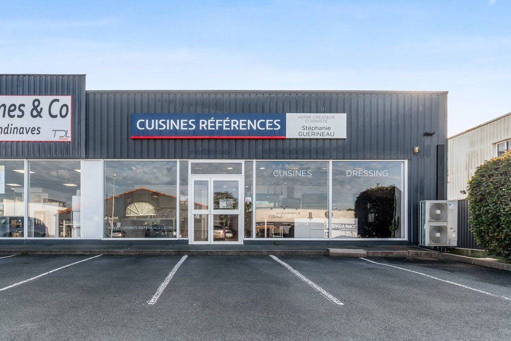 Cuisines Références LA ROCHE-SUR-YON vous attend pour réaliser la cuisine aménagée sur mesure qui vous ressemble !