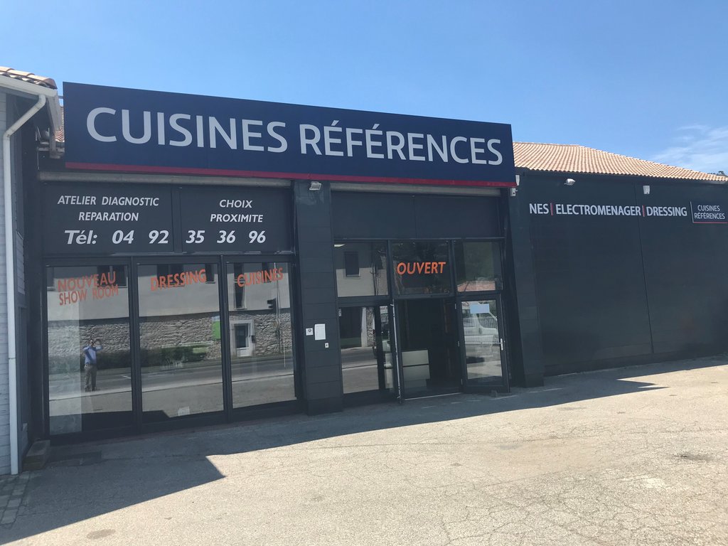 Cuisines Références SISTERON vous attend pour réaliser la cuisine aménagée sur mesure qui vous ressemble !